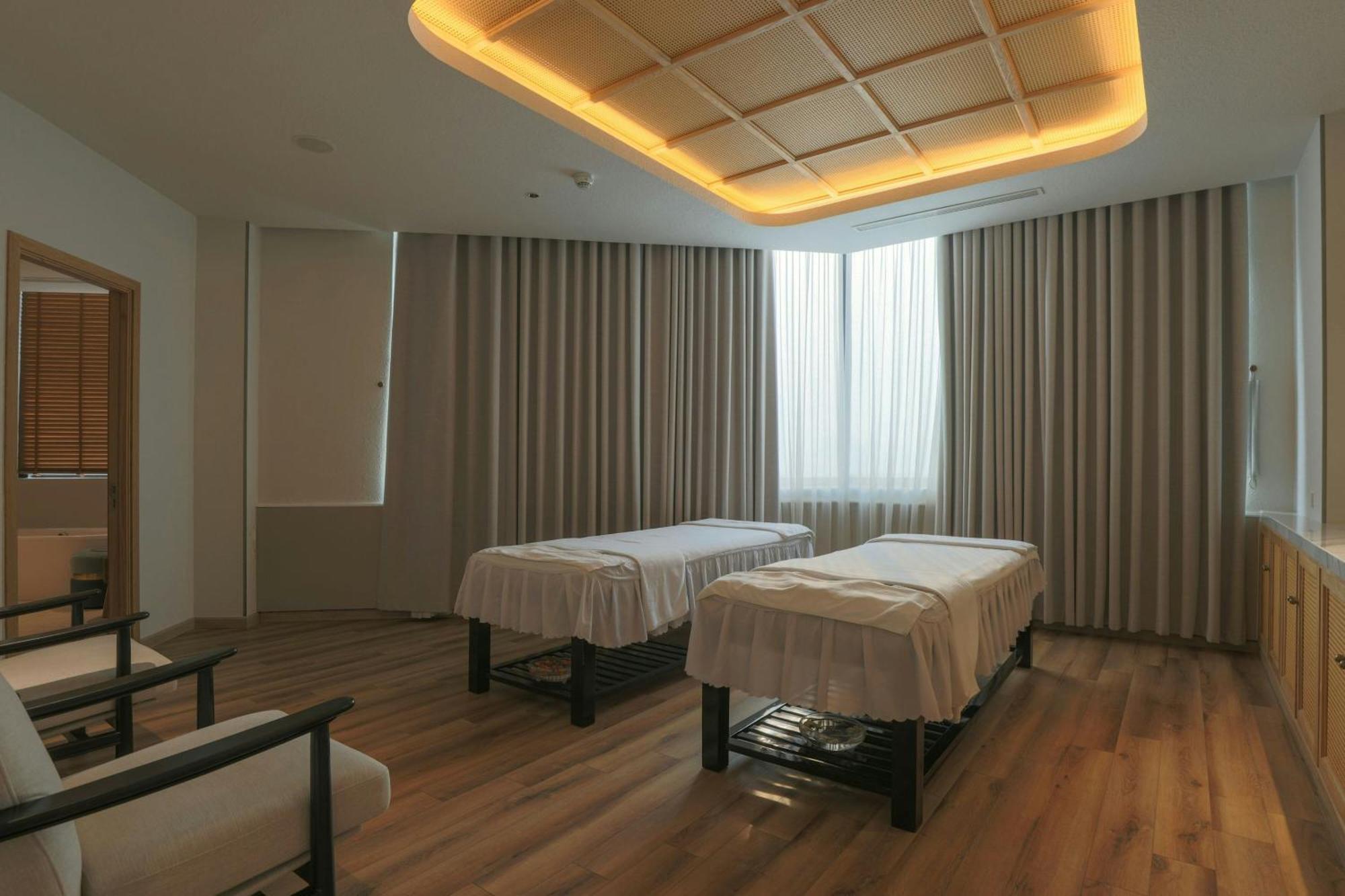 Hyatt Regency West Hanoi Exterior foto